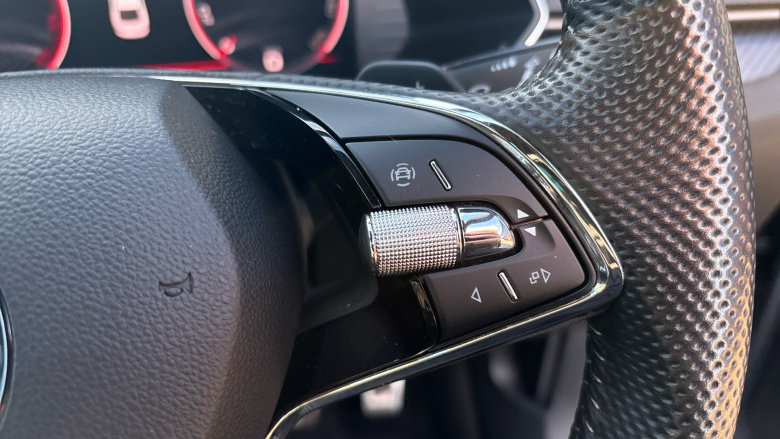 Skoda Superb 2.0 TDI CR Sport Line Plus 5dr DSG Diesel Hatchback